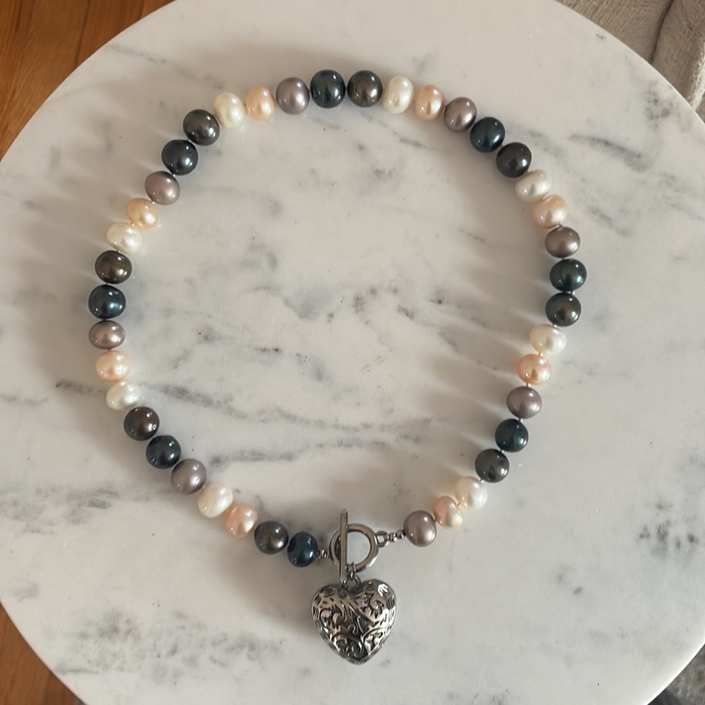 NWT pearl necklace